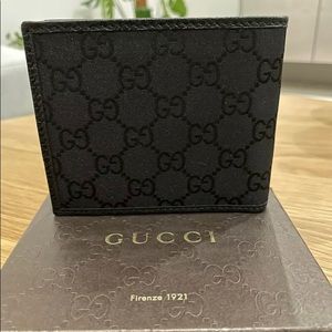 Men’s Gucci wallet new !